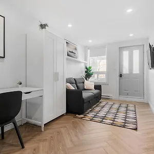 Newly Renovated 2cc A Limoilou Pour 6 Personnes Apartment